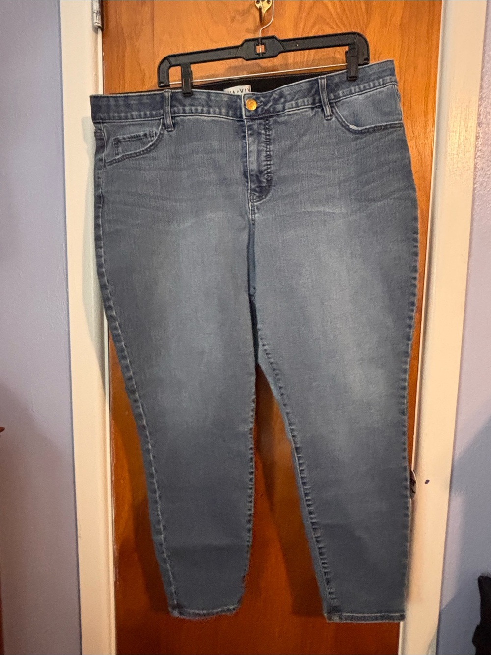 Ava & Viv Skinny Jeans in Gray Wash